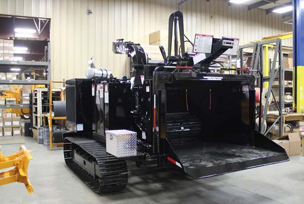 Browse Specs and more for the INTIMIDATOR™ 19XPC Track Hand-Fed Chipper - Bobcat of Atlanta