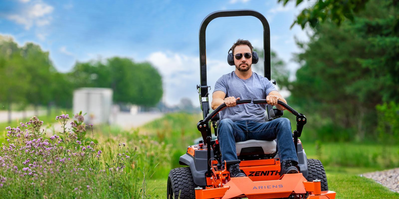 Zero-Turn Mowers 